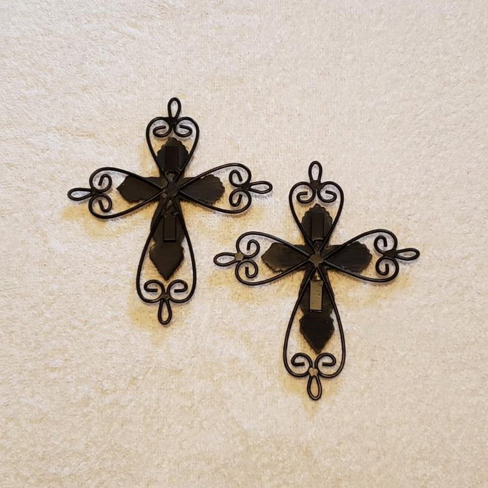 Crosses - Picture 2 of 3